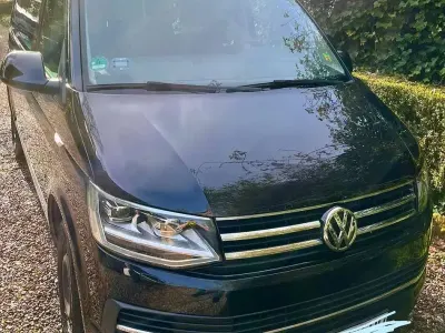 Gebraucht VW Multivan Comfortline 150 PS (110 kW) 2016 Schwarz Van / Kleinbus