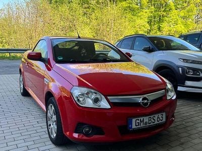 Second-hand Opel Tigra 90 CP (66 kW) 2006 Roșu Cabrio