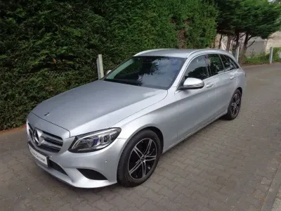 Gebraucht Mercedes C180 Avantgarde 156 PS (114 kW) 2020 Silber Limousine