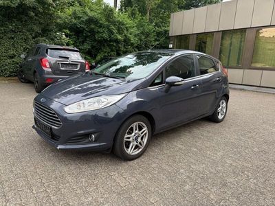 Gebraucht Ford Fiesta Titanium 75 PS (55 kW) 2013 Grau Kleinwagen