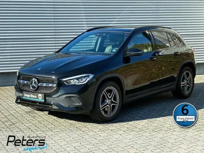 Gebraucht Mercedes GLA250 Progressive 224 PS (164 kW) 2020 Kosmosschwarz  lack SUV
