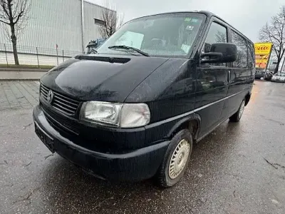Usata VW Caravelle 102 CV (75 kW) 2003 Nero Furgone
