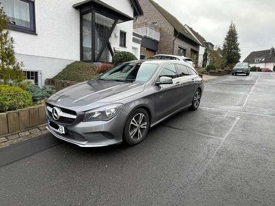 Gebraucht Mercedes CLA180 Shooting Brake 109 PS (80 kW) 2017 Grau Kombi