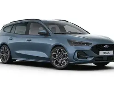 Gebraucht Ford Focus ST-Line X 155 PS (114 kW) 2023 Chromablau metallic Limousine