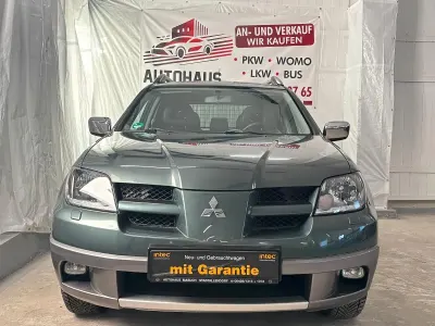 Begagnad Mitsubishi Outlander 160 HK (117 kW) 2004 Grön SUV