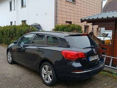 Usata Opel Astra Active 140 CV (102 kW) 2013 Nero Station wagon