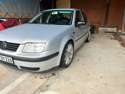 Gebraucht VW Bora Comfortline 101 PS (74 kW) 1999 Silber Limousine