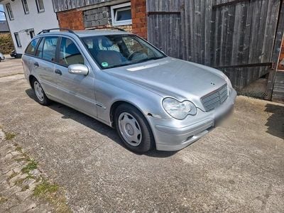 Second-hand Mercedes C200 Classic 115 CP (84 kW) 2002 Argintiu Break