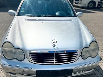 Mercedes C200