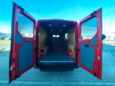 Gebraucht VW Crafter 140 PS (102 kW) 2022 Rot Van