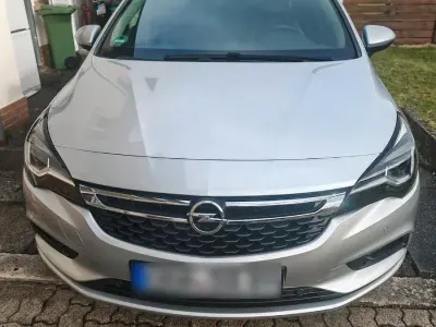 Gebraucht Opel Astra Innovation 125 PS (91 kW) 2016 Silber Limousine
