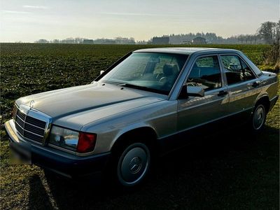 Usata Mercedes 190 122 CV (89 kW) 1992 Beige Berlina