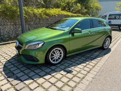 Gebraucht Mercedes A180 AMG line 122 PS (89 kW) 2015 Grün Kleinwagen