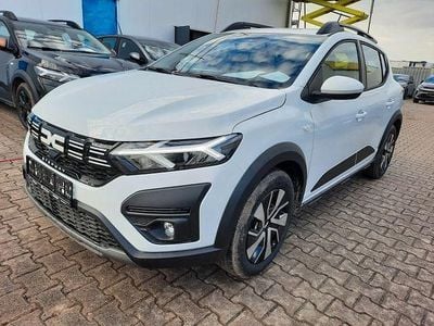 Neu Dacia Sandero Expression 101 PS (74 kW) 2025 Weiß Kleinwagen