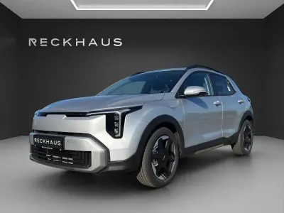 Neu Kia Stonic Spirit 99 PS (72 kW) 2026 Silber SUV