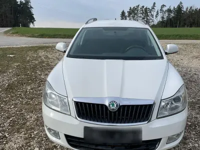 Gebraucht Skoda Octavia Family 152 PS (111 kW) 2012 Weiß Kombi