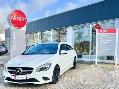 Gebraucht Mercedes CLA200 Shooting Brake Urban 136 PS (100 kW) 2015 Calcitweiss  unilack Kombi