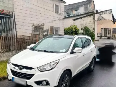 Gebraucht Hyundai ix35 Premium 184 PS (135 kW) 2012 Weiß SUV