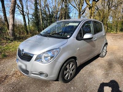 Gebraucht Opel Agila 86 PS (63 kW) 2009 Silber Kleinwagen