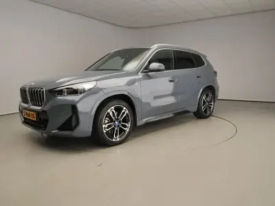 Gebraucht BMW iX1 M Sport 225 kW (306 PS) 2023 Grau SUV