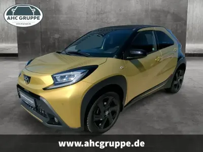 Gebraucht Toyota Aygo X Comfort 72 PS (52 kW) 2023 Gold SUV