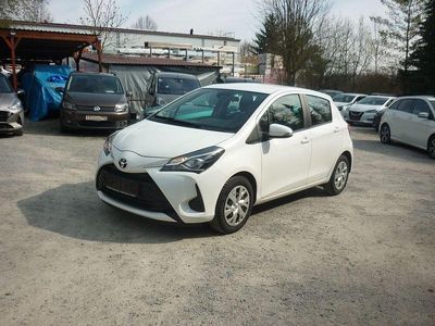Gebraucht Toyota Yaris Comfort 69 PS (50 kW) 2019 Weiß Limousine