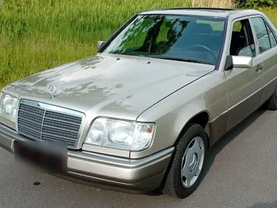 Gebraucht Mercedes 200 75 PS (55 kW) 1995 Silber Limousine