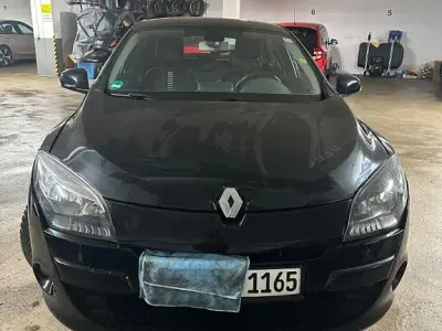 Gebraucht Renault Mégane Expression 90 PS (66 kW) 2012 Schwarz Limousine