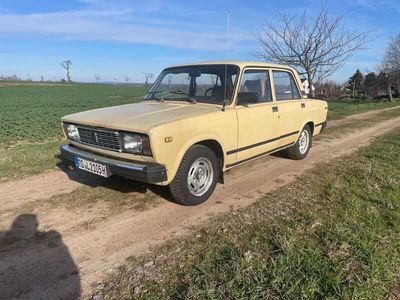 gebraucht Lada Nova 2015 1300S mit TÜV und deutschen papieren