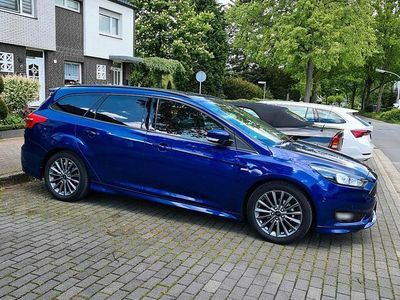 Gebraucht Ford Focus ST-Line 125 PS (91 kW) 2016 Blau Kombi