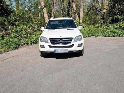 Gebraucht Mercedes ML350 Edition 234 PS (172 kW) 2010 Weiß SUV