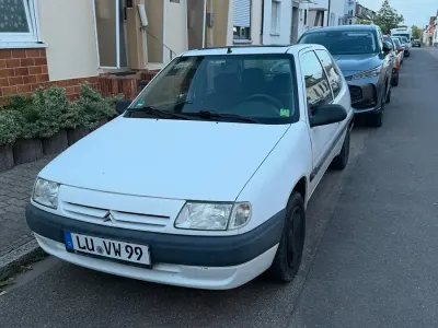 Gebraucht Citroën Saxo 75 PS (55 kW) 1997 Weiß Kleinwagen
