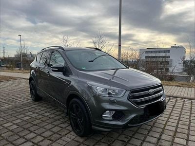 Gebraucht Ford Kuga ST-Line 179 PS (131 kW) 2018 Grau SUV