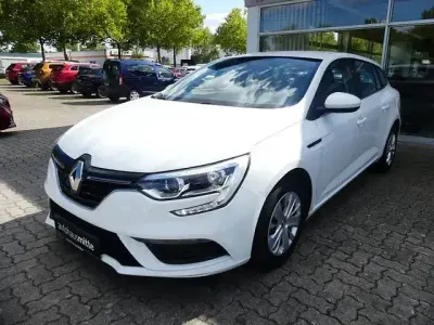 Gebraucht Renault Mégane IV Life 116 PS (85 kW) 2019 Weiß Limousine