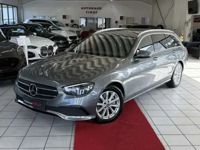 Gebraucht Mercedes E220 Avantgarde 200 PS (147 kW) 2023 Selenitgrau  metalliclack Kombi