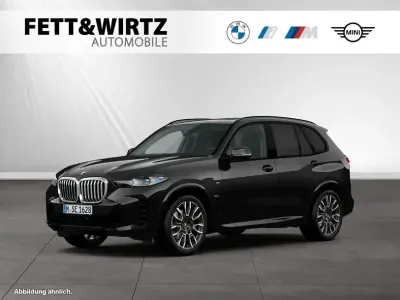 Gebraucht BMW X5 Performance 298 PS (219 kW) 2025 Saphirschwarz metallic SUV