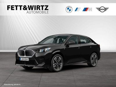 Gebraucht BMW iX2 M Sport 150 kW (204 PS) 2024 Saphirschwarz metallic SUV