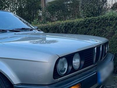Usata BMW 316 100 CV (73 kW) 1988 Oro Berlina