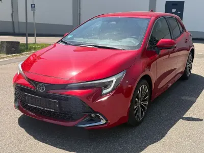 Gebraucht Toyota Corolla Hybrid 98 PS (72 kW) 2023 Rot Limousine