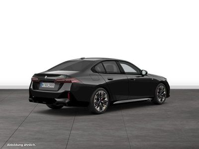 Black sapphire metallic Gebraucht 2025 BMW 520 Comfort Edition Limousine | 58.524 € (Teuer)