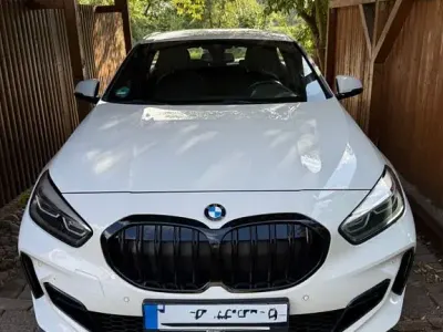 Gebraucht BMW 120 M Sport 178 PS (130 kW) 2021 Weiß Limousine