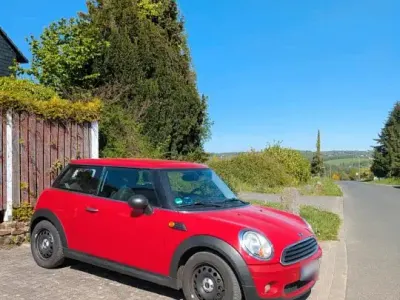 Gebraucht Mini ONE 75 PS (55 kW) 2009 Rot Kleinwagen