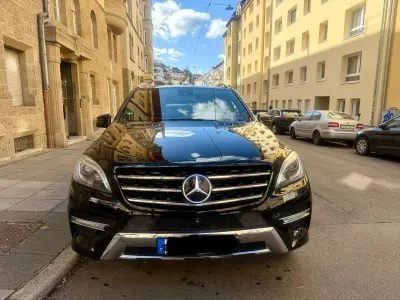 Gebraucht Mercedes ML350 AMG line 258 PS (189 kW) 2015 Schwarz SUV