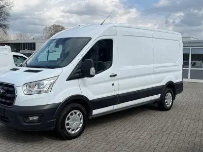 Gebraucht Ford Transit Trend 131 PS (96 kW) 2022 Frostweiß Van