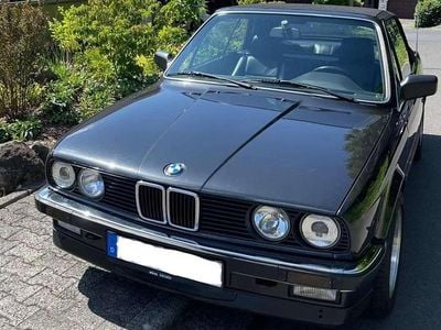 Gebraucht BMW 320 Cabriolet 129 PS (94 kW) 1988 Schwarz Cabrio
