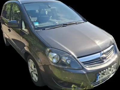 Gebraucht Opel Zafira 115 PS (84 kW) 2011 Andere farben Van / Kleinbus