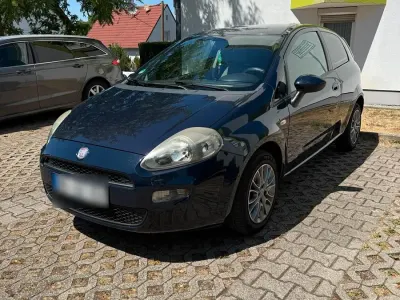 Gebraucht Fiat Punto Evo 105 PS (77 kW) 2012 Blau Kleinwagen