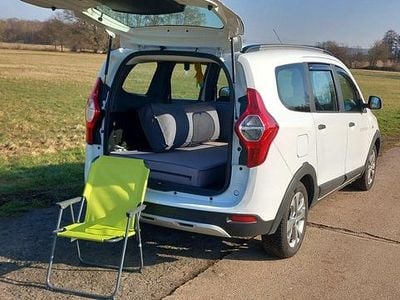 Gebraucht Dacia Lodgy Stepway 116 PS (85 kW) 2016 Weiß Van / Kleinbus