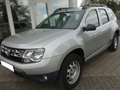 Używany Dacia Duster Lauréate 125 KM (91 kW) 2014 Srebrny SUV