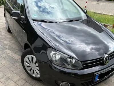 Gebraucht VW Golf VI Match 105 PS (77 kW) 2013 Schwarz Kombi